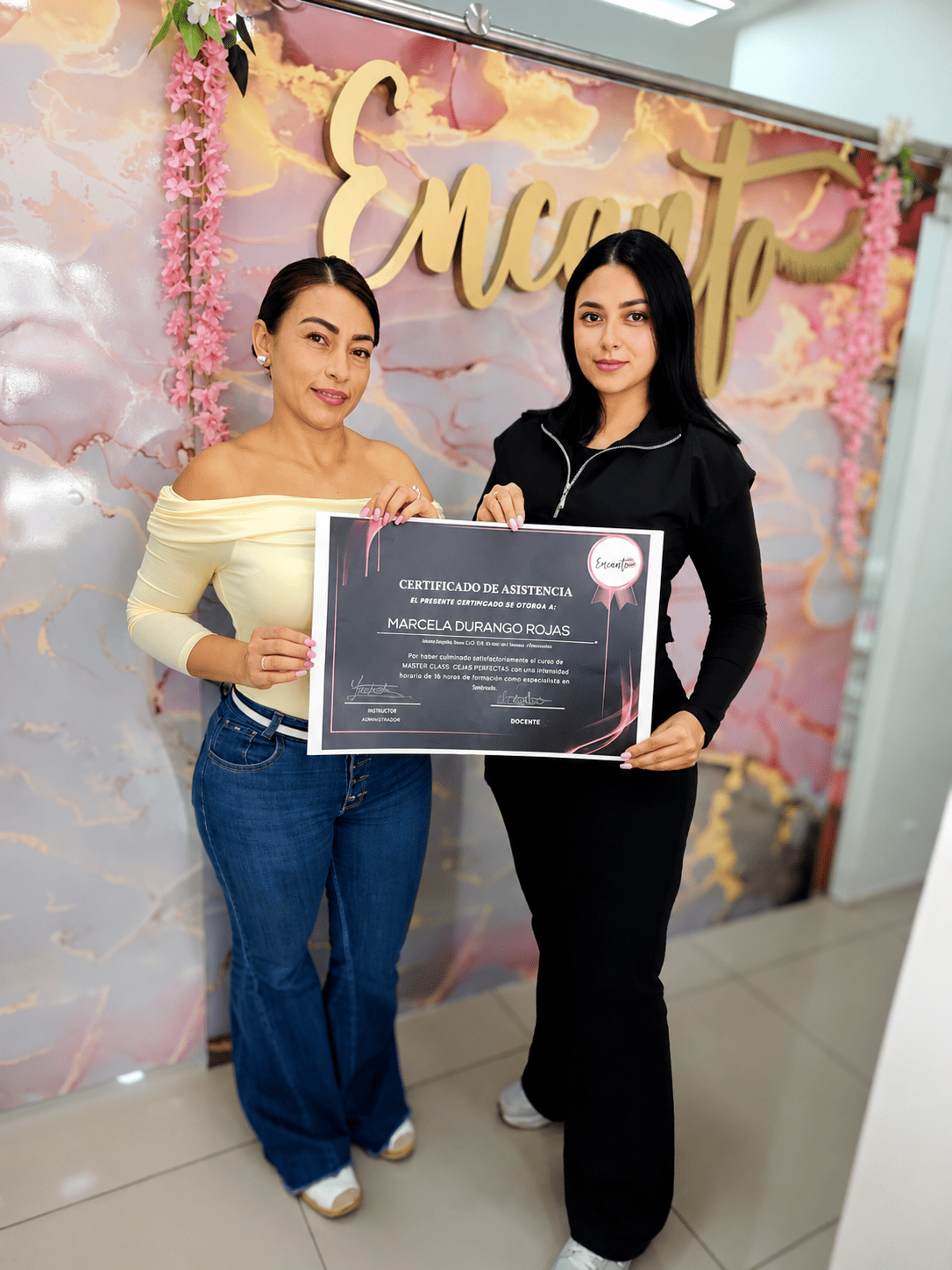 Academia Encanto — imagen vertical